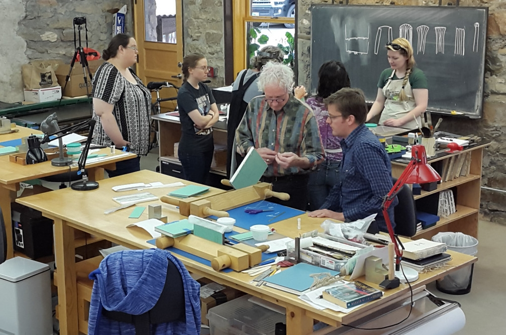 Воркшоп по переплетному делу