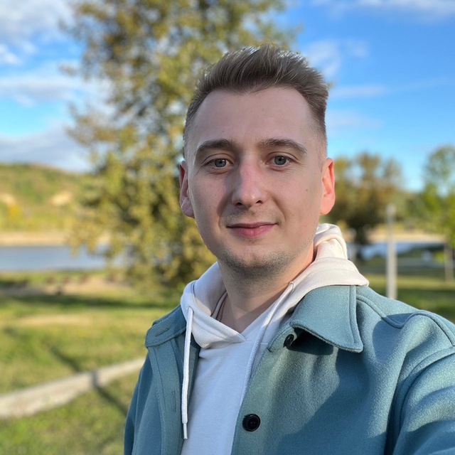 Илья Строев